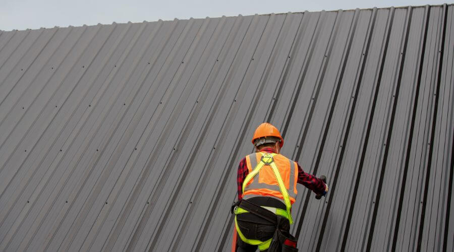 Professional gutter cleaning in Chandler, TX